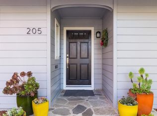 205 Walter Hays Dr, Palo Alto, CA 94303