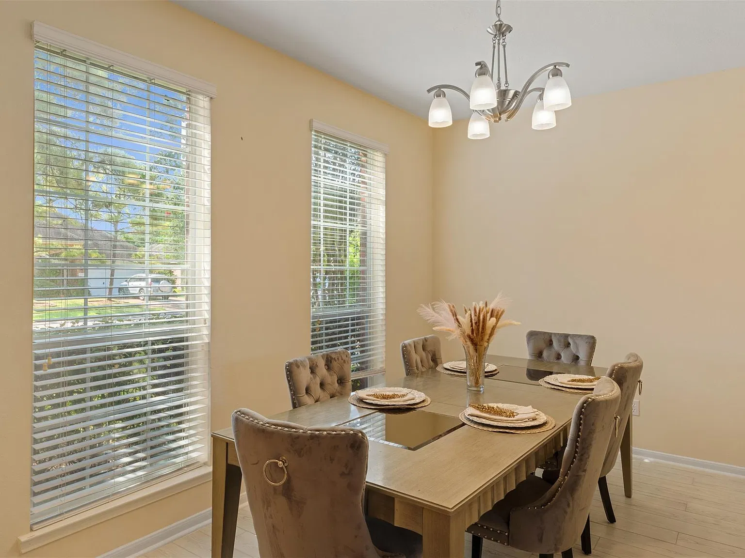 4 bed, 3.5 bath, 2533 sqft, $3,000 — Photo 4