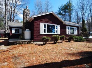 37 Gardner Rd, Raymond, ME 04071