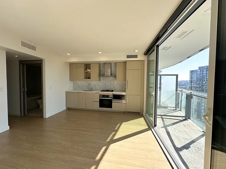 89 Nelson St #2604 — Photo 4