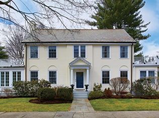 11 Vineyard Rd, Newton, MA 02459