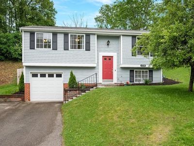 228 Rampart Blvd, New Kensington, PA, 15068