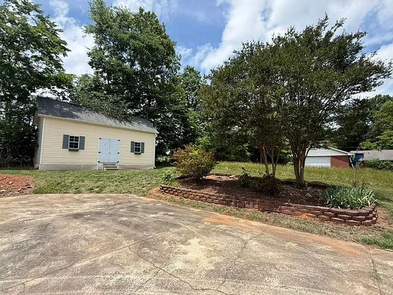 1225 Woodhaven Dr — Photo 22