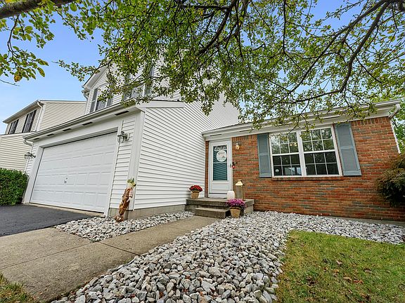 3rd image of 5032 Langcroft Dr