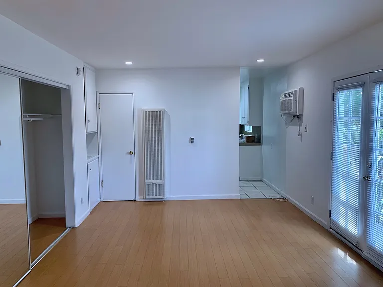 3426 Keystone Ave — Photo 13