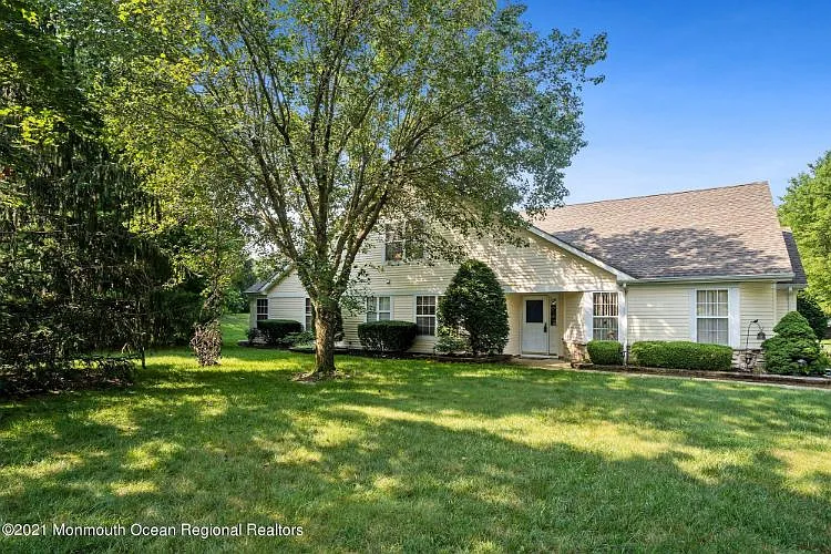 2683 Lancaster Ln photo 1