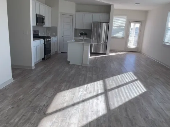 10501 Fulton Ave, Austin, TX 78754
