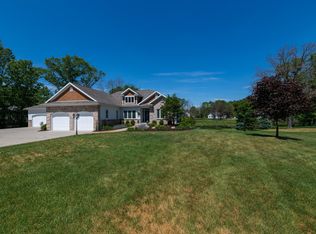 7140 Eagle Heights Dr, Mattawan, MI
