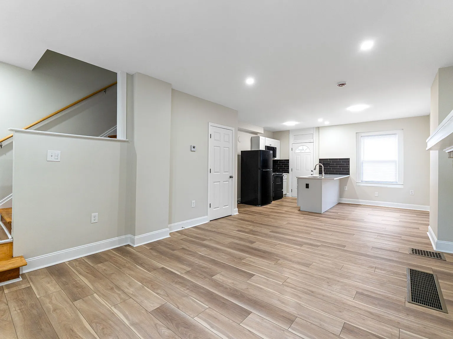 2 bed, 1000 sqft, $1,395 — Photo 4