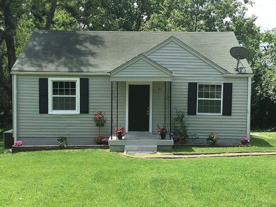 Renovated Woodbine Cottage