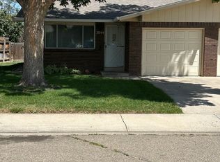2044 Yeager Dr, Longmont, CO 80501