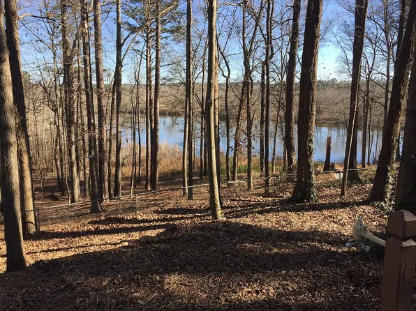 125 Highland Dr, Stockbridge, GA 30281