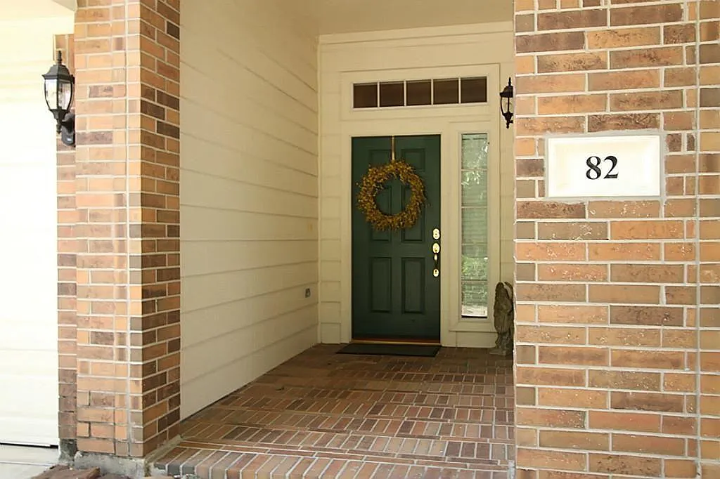 3 bed, 1881 sqft, $2,300 — Photo 3