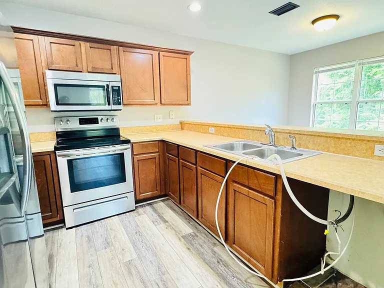 1575 Megan Bay Cir — Photo 12