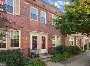 2700 13th Rd S APT 384, Arlington, VA 22204