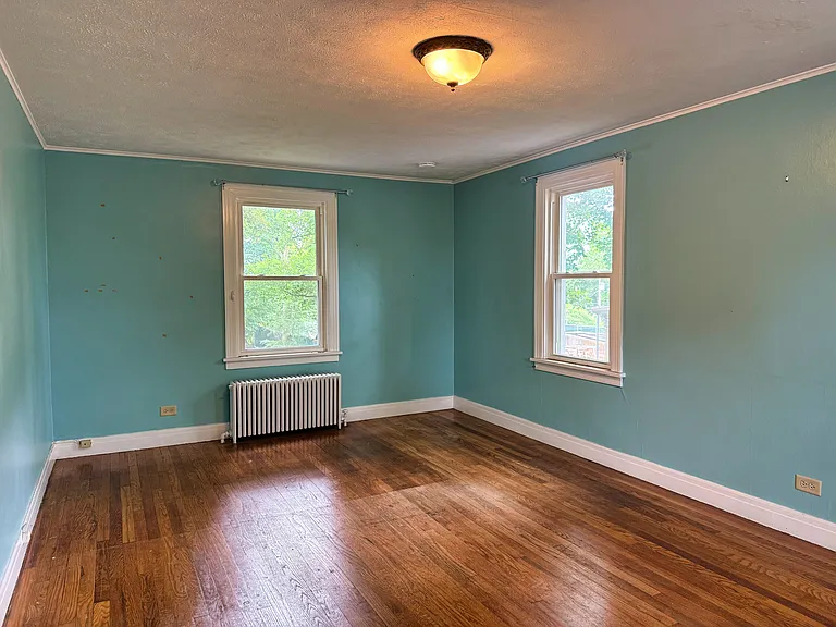 137 Warren St — Photo 15