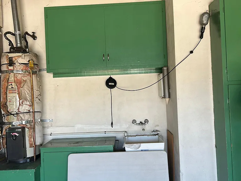 811 W Tokay St — Photo 36