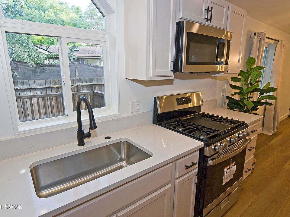 1st image of 14 Riley Cir