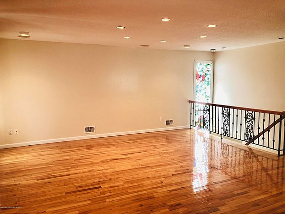2nd image of 168 Slater Blvd Floor 2