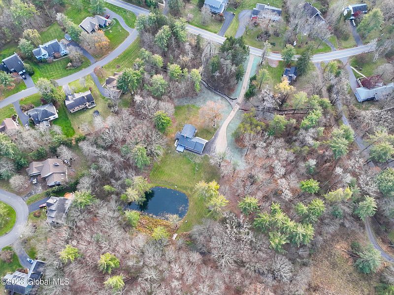 4th image of 81 Font Grove Road