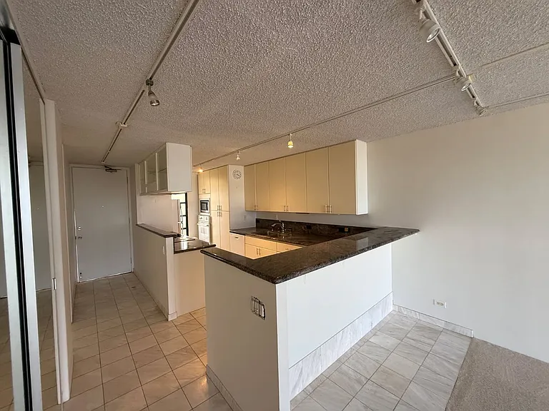 4300 Waialae Ave #A604 — Photo 10