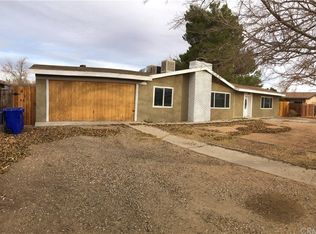 14041 Quinnault Rd, Apple Valley, CA 92307