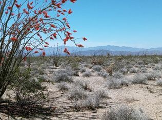 922 W Crystal Springs Dr, Yucca, AZ 86438