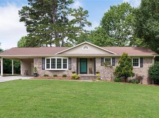 2007 Allenwood Rd, Mc Leansville, NC 27301