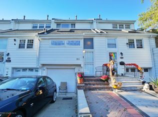 86 Dover Grn, Staten Island, NY 10312