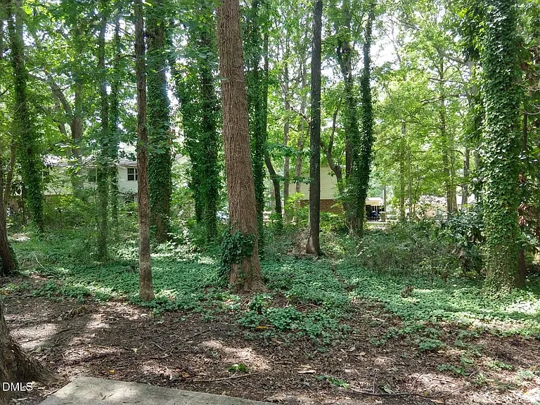 304 Holtz Ln — Photo 27