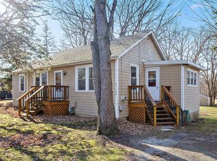 21160 S Hillside Rd, Frankfort, IL 60423