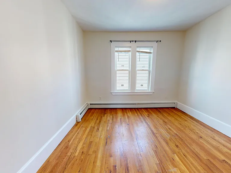 13 Elder St #3 — Photo 9