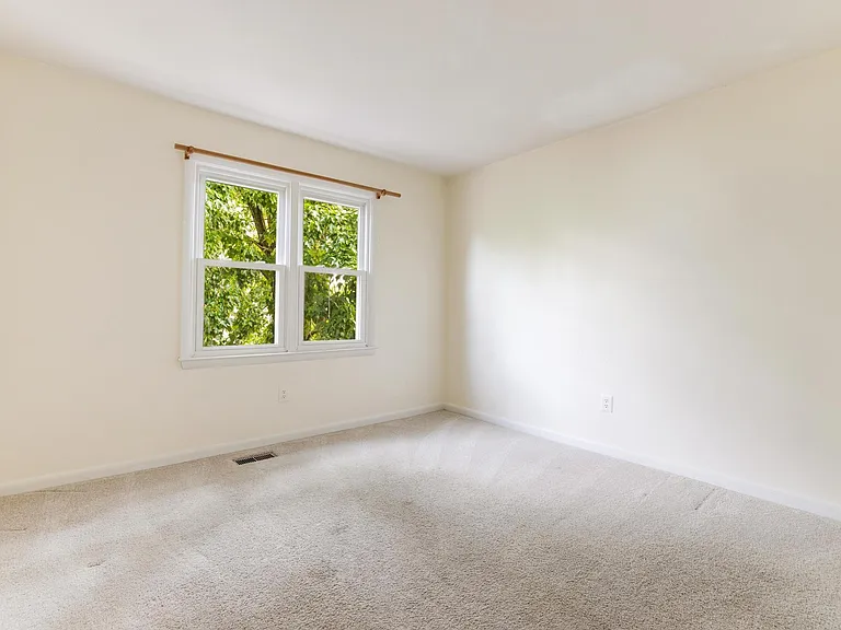 8509 Jeffersonian Ct — Photo 22