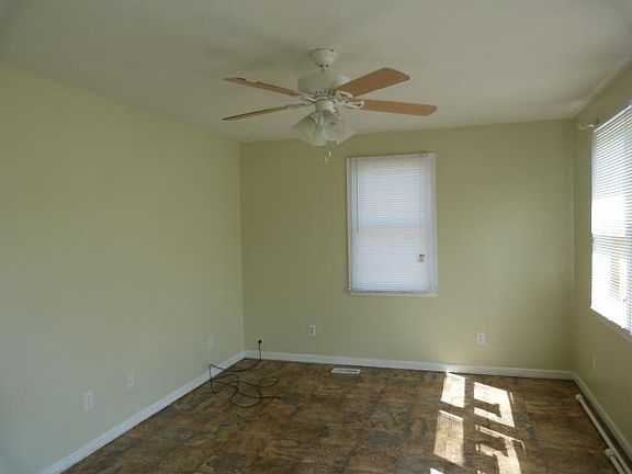 2nd image of 307 Meadow Dr