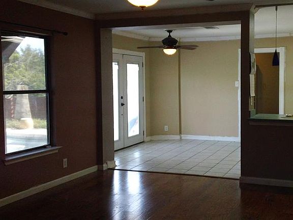 4th image of 1146 Forest Bluff Trl