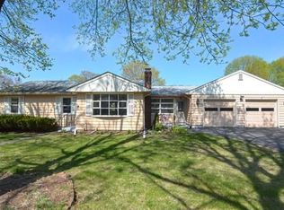 27 Mendon Rd, North Attleboro, MA 02760