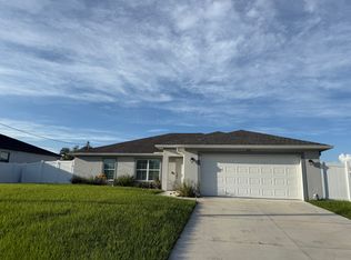 2917 48th St SW, Lehigh Acres, FL 33976