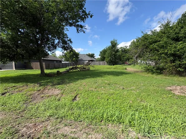1507 Conroy St, Bryan, TX 77808
