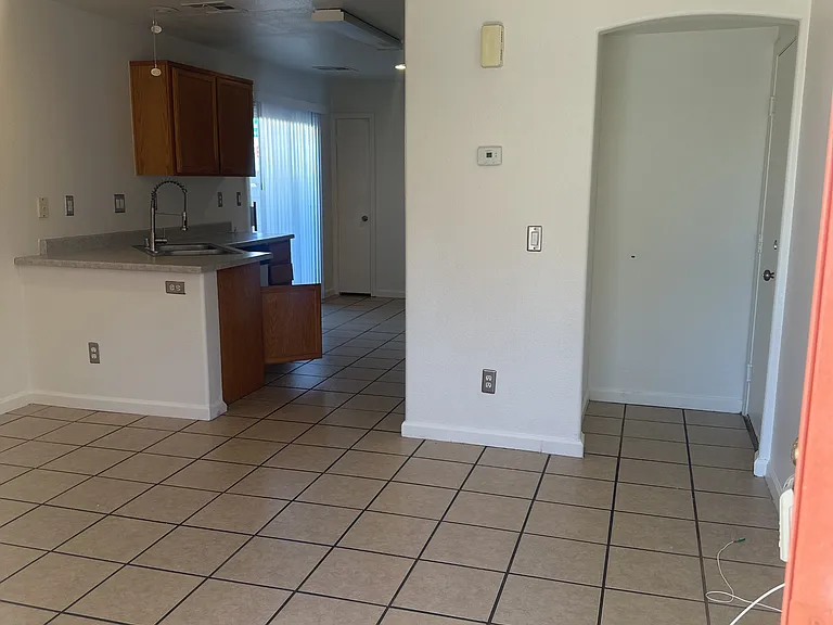 9914 Keephills St — Photo 6