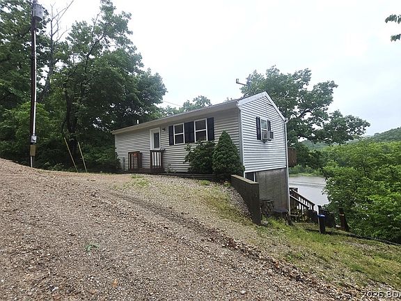3rd image of 989 Coelleda School Rd