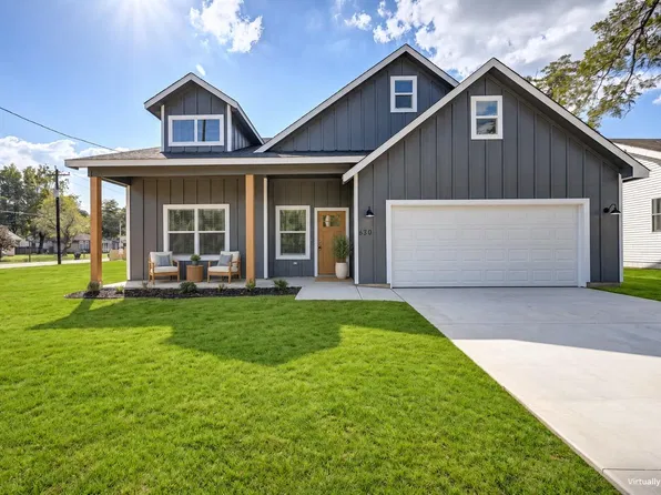 630 Charter St, Columbus, TX 78934