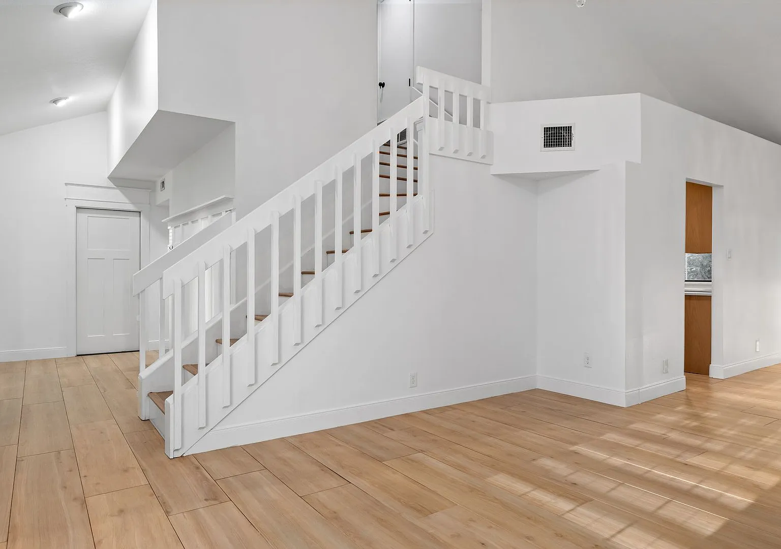 Elegant Carpet-Free Home with Updated Kitchen & Luxurious Primary Suite — Photo 4