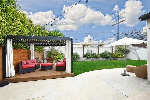 8106 Reading Ave — Photo 32