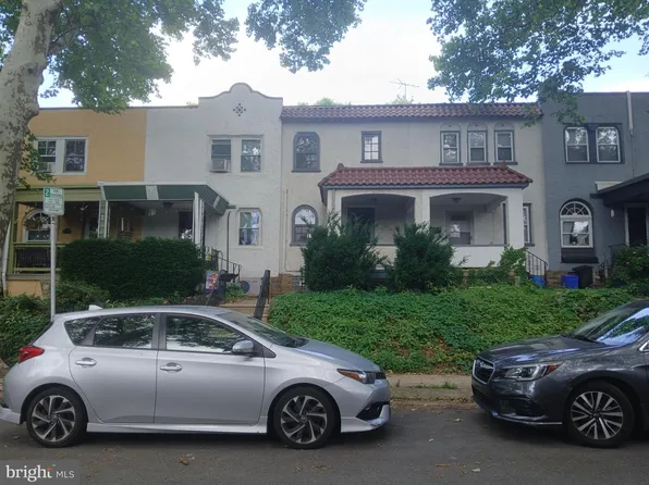 3423 Barclay St, Philadelphia, PA 19129