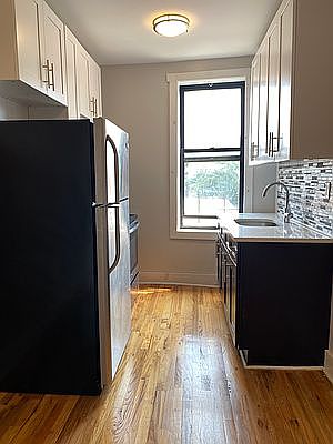2nd image of 292 Midwood St APT D2