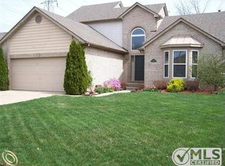 12849 Rolling Brook Ct, Sterling Heights, MI 48313