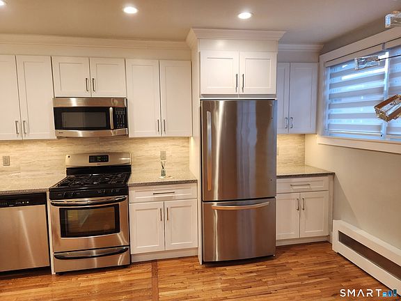 4th image of 11 Bedford Ave APT N4