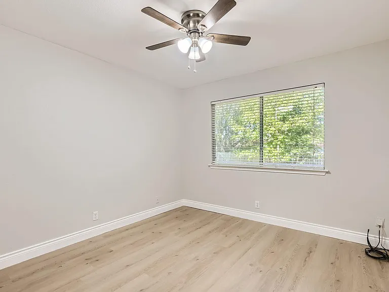 201 Orchard Way — Photo 18