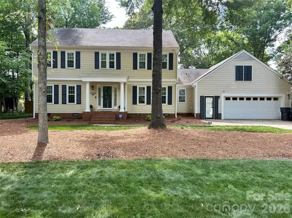 10646 S Hall Dr, Charlotte, NC 28270