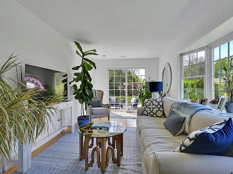 23 Lamb Ave — Photo 15
